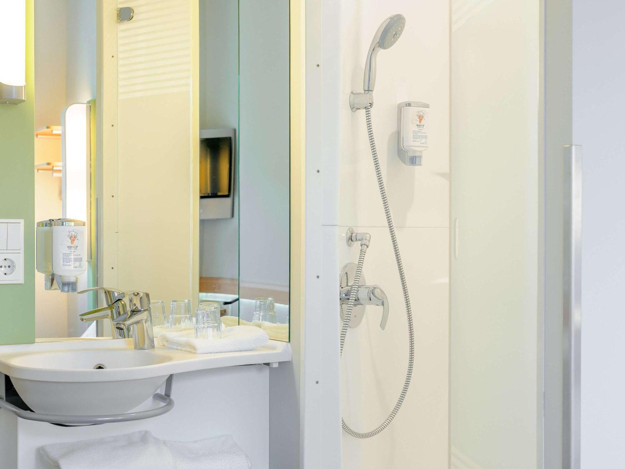 Ibis Budget Frankfurt City Ost Frankfurt am Main Exterior photo